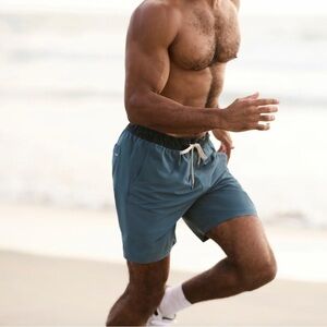 VUORI Kore Short in Light Deep Sea V302